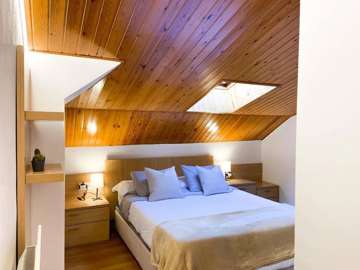Elegante Atico Encamp - Free Parking Wifi Smarttv - Con Altillo Y 2 Banos Completos! L By Bonesvacances 0*,  Andorre